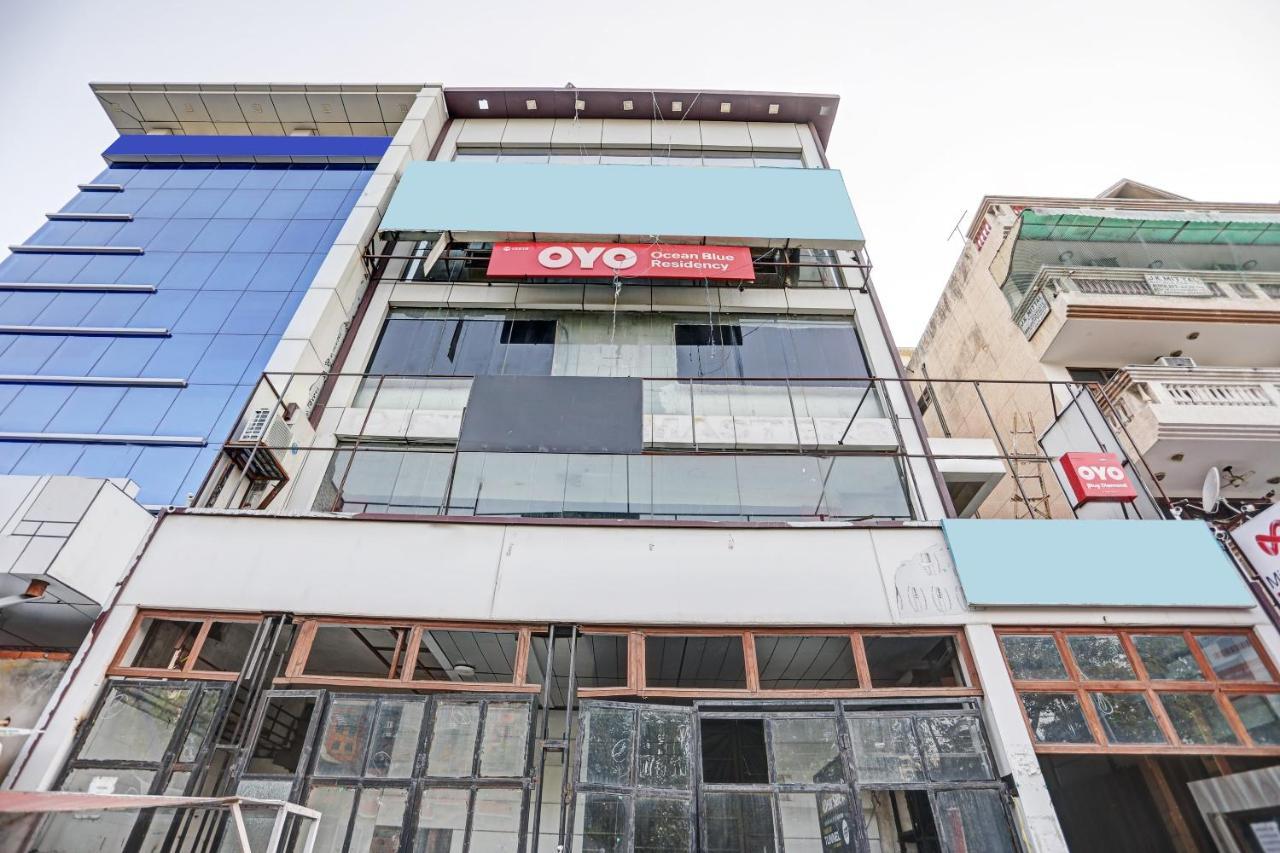 Oyo 81641 Collection O Hotel A1 Residency Нью-Дели Экстерьер фото